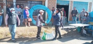 Prosol entregó urea y politubos a beneficiarios de Pampa Redonda