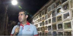 Con la instalación de 128 pantallas de iluminación, la Alcaldía de Tarija acelera los trabajos en el Cementerio General para la festividad de Todos Santos