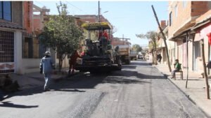 Alcaldía de Tarija realiza el recapamiento de calles en el barrio 12 de octubre del Distrito 7
