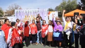 Alcaldía de Tarija agasaja a medio centenar de adultos mayores