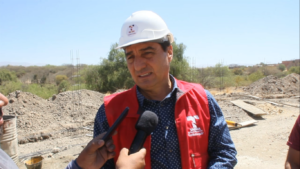 Son beneficiados alrededor de 1.105 personas. Alcaldía de Tarija realiza muro de cerramiento de la Unidad Educativa Valle Hermoso
