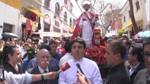 Promesantes chunchos y las familias tarijeñas fueron parte del encierro de la Fiesta Grande de Tarija, San Roque