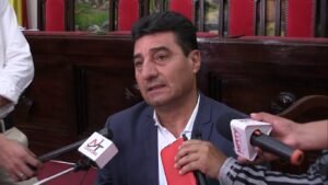 Alcalde Torres busca definir situación de la Estación Policial Central