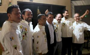 Alcaldía de Tarija entregó reconocimientos a los 22 médicos de EEUU que participaron de la campaña de la campaña de cirugías gratuitas de cara y cuello