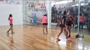 tarija y santa cruz consiguen la medalla de oro en dobles del mundial de ráquetbol.