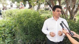 Alcalde de Tarija entrega 8 mil plantines de durazno, ciruelos y manzana