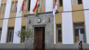ASAMBLEÍSTAS INGRESAN EN HUELGA DE HAMBRE POR REDISTRIBUCIÓN DE REGALÍAS