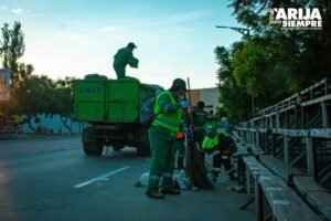 Emat realiza limpieza de plazas, parques y avenidas luego de la fiesta de Comadres