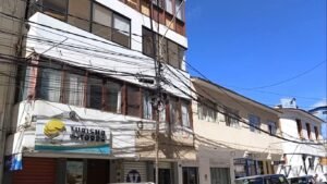 Alcalde Torres confirma que operadoras tienen hasta mayo para retirar la maraña de cables en desuso