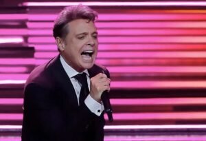 EN TARIJA DEVUELVEN DINERO DE LAS ENTRADAS DEL CONCIERTO DE LUIS MIGUEL