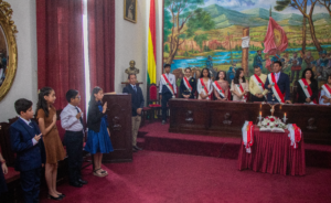 Alcalde de Tarija posesiona a autoridades infantiles municipales