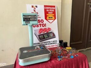 Intendencia Municipal de Tarija decomisa 7 balanzas adulteradas.