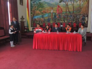 Alcaldía de Tarija lanza la tercera versión del proyecto “Estudiemos Juntos” en beneficio de 650 estudiantes
