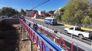 Alcalde Torres entrega la segunda fase de la ciclovía la cual sería la más larga de Bolivia.
