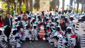Alcalde de Tarija celebra los 14 años de los educadores urbanos “La Cebritas”
