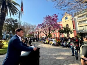 Alcalde de Tarija festeja el Día de la Bandera Boliviana junto a los niños de nivel pre inicial