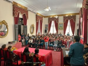 Alcaldía de Tarija premia a 32 ganadores de las Terceras olimpiadas de lectura