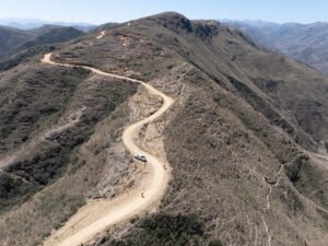 Alcaldía de Tarija concluye camino comunal en la comunidad de Papachacra