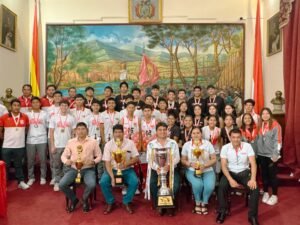 Alcaldía de Tarija premia a los campeones nacionales de básquetbol