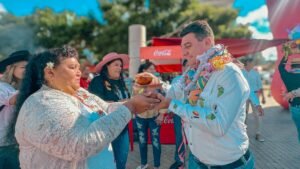 TARIJA DISFRUTA DEL TRADICIONAL JUEVES DE COMPADRES