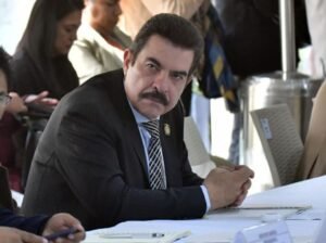 Manfred: “No existe bloque opositor, están confrontados, no hay que engañar”