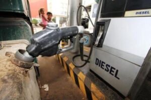 Pese a las filas por combustible, ministro Gallardo garantiza la normal provisión durante Carnaval