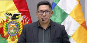 Posesionan a Zenón Pedro Mamani Ticona como ministro de Desarrollo Productivo