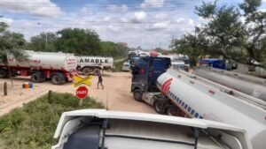 Crisis por combustible: hay 500 camiones varados en Paraguay por falta de pago
