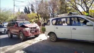 Choque múltiple deja daños materiales y un herido