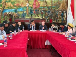 AMT gestiona y encamina soluciones ante el Gobierno para salvar de la crisis a los municipios de Tarija.