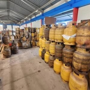 A las filas por diésel y gasolina se suman largas colas para comprar GLP en Santa Cruz