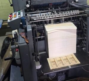 Envían a prisión a dos acusados por operar una fábrica de billetes falsos
